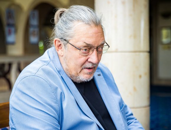 vidnyánszky Tarr Zoltán túljárt Vidnyánszky eszén, mert nem rúgta ki